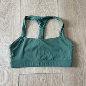 Alphalete Pulse Balance Bra - Luxury Green